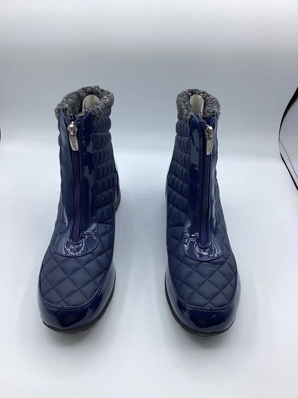 Khomba NIB  Megan  Quilted Navy Winter Ankle Boots with Front Zipper. Size 12 W